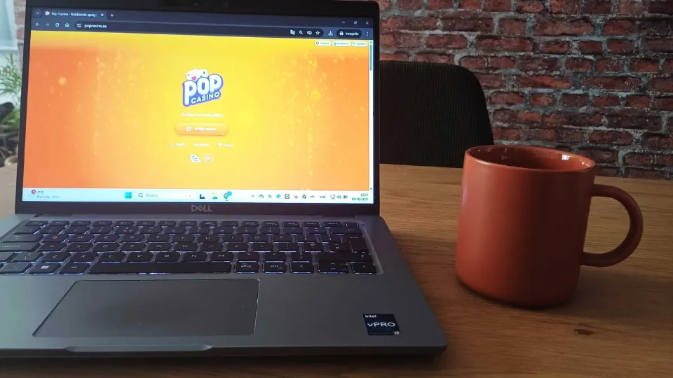 Pop Casino startsida på dator