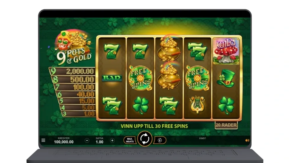 Spelplan i slotspelet 9 Pots of Gold med lyckoklöver och guldgrytor på en bärbar dator.